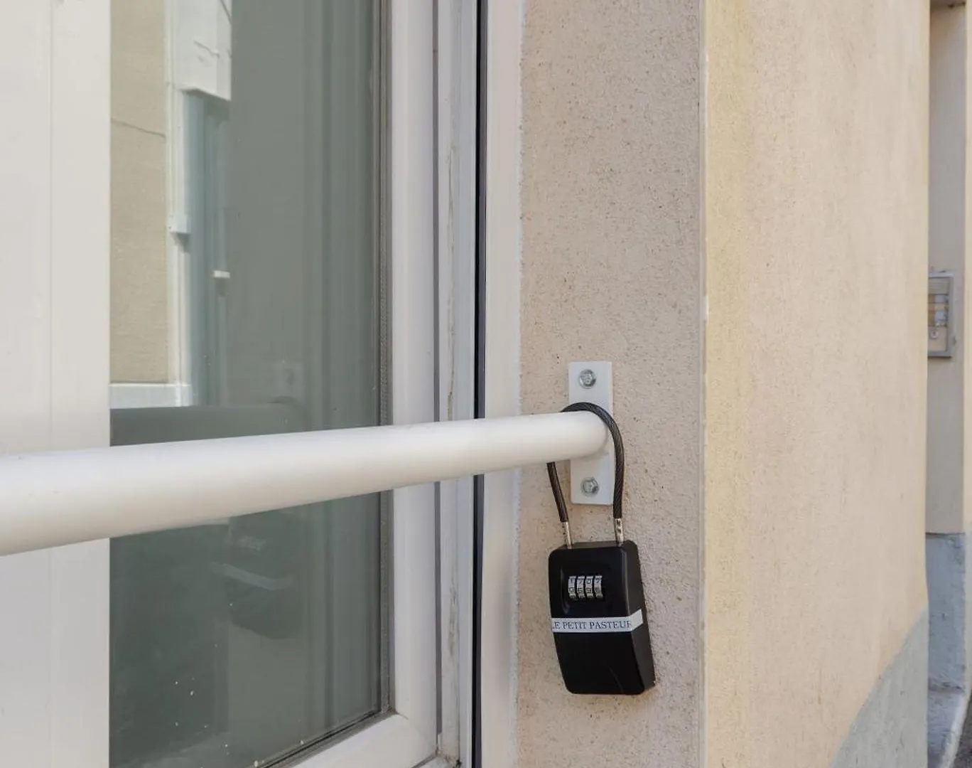 Le Petit Pasteur - Appartement Design Avec Sauna Vichy 0*,